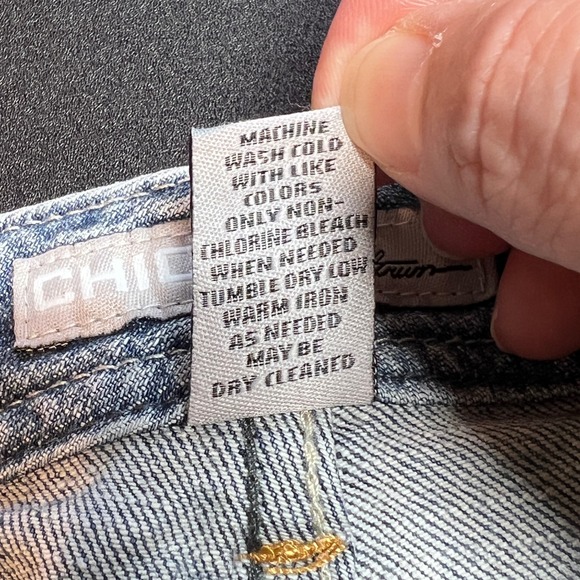 Chico's Platinum Denim Capri Pants Women's Size 2 Blue Faded Pockets Cropped - Picture 6 of 11